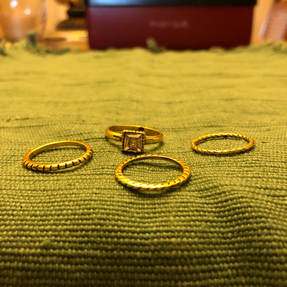 Pack of 4 Rings